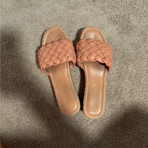 Coral braided platforms